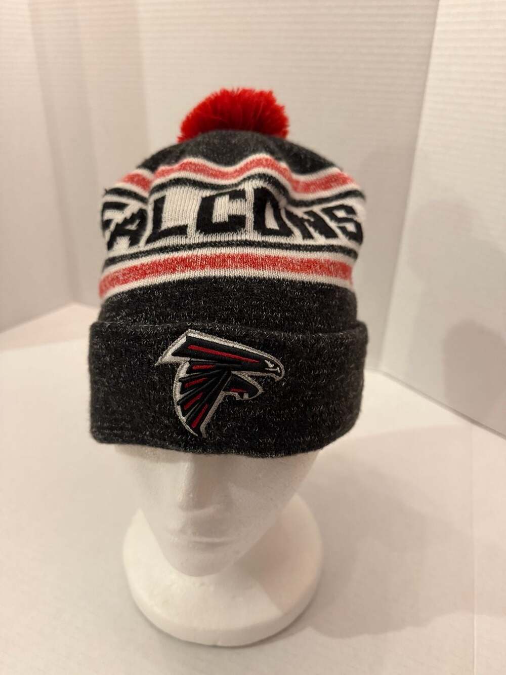 New Era Atlanta Falcons Cuffed Knit Hat with Pom Black